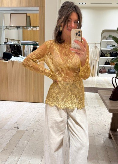 QSTX25403Y | Sheer Lace Long-Sleeve Blouse - Image 2