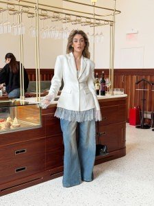 QSWT25271Y | Lace-Hem Tailored Blazer - Image 2